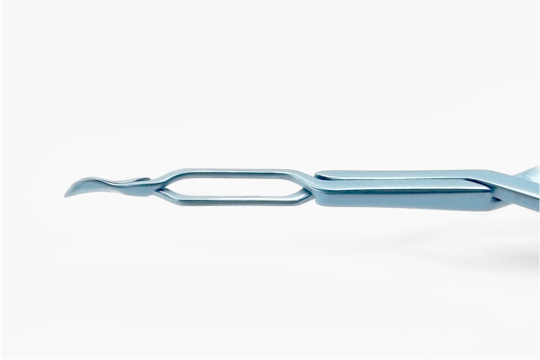 2-817E Salvitti-Akahoshi Prechopper Forceps Small