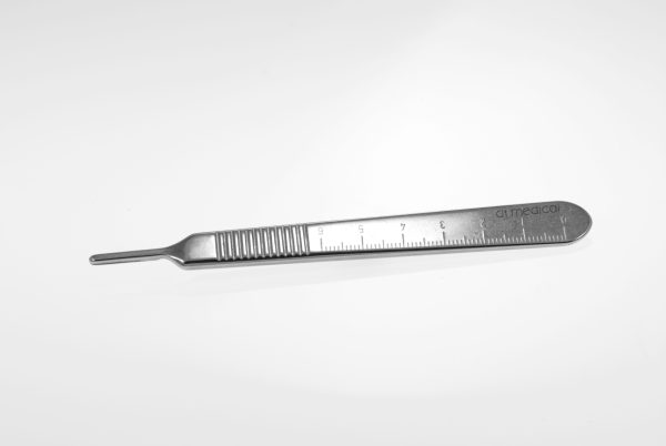 C-0670 Bard-Parker Scalpel Handle #3
